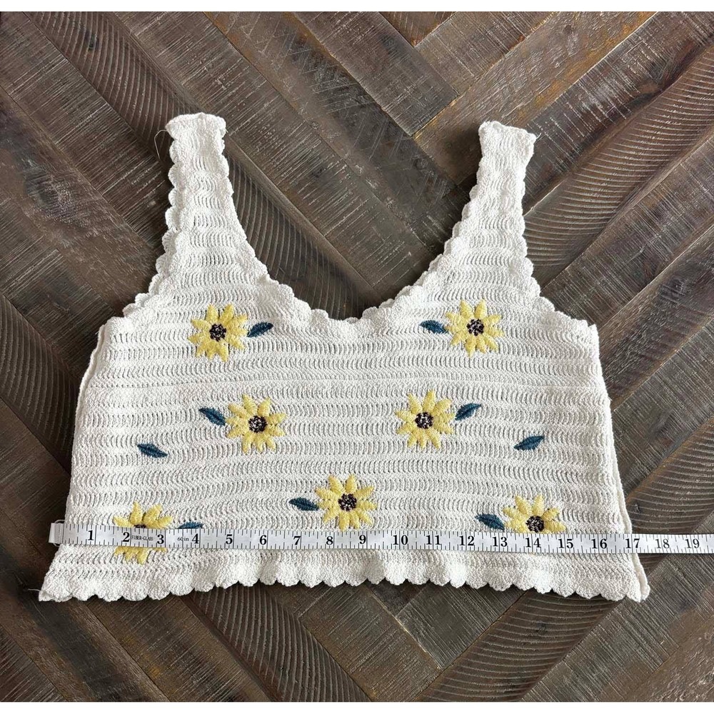 White Crochet Knit Sunflower Cropped Sleeveless Tank Top Women's bohemian hippie - Picture 4 of 5